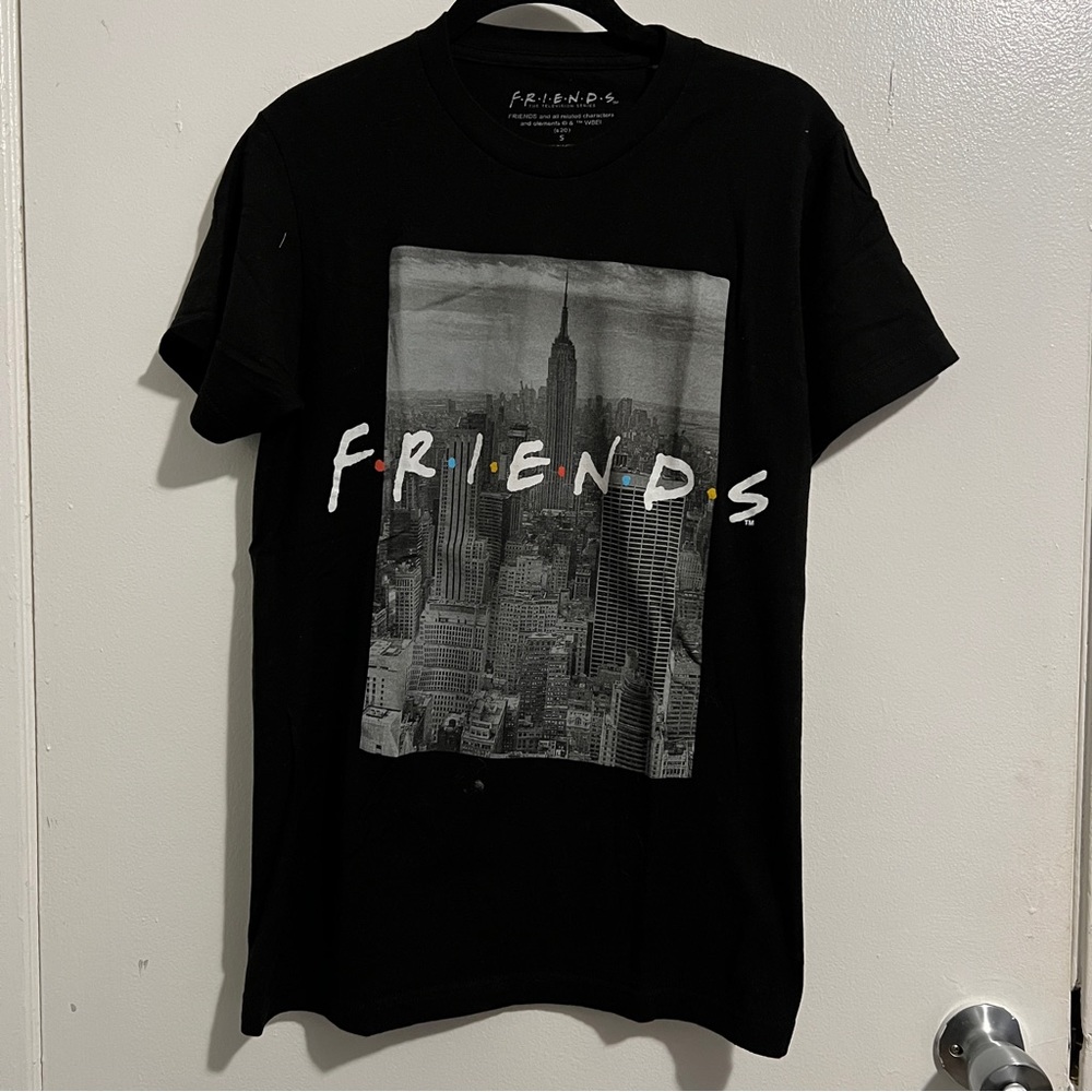 friends tee